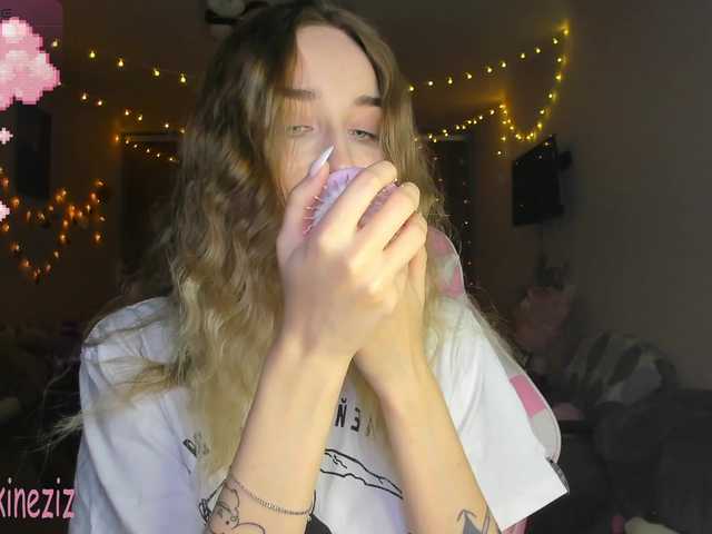 Polikinesis's BongaCams show and profile