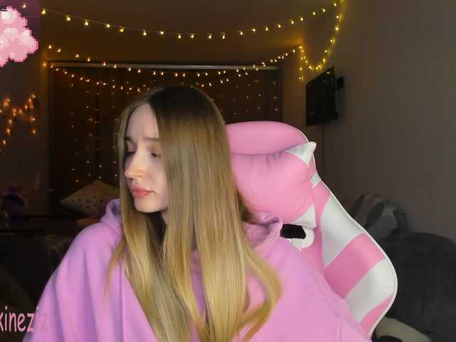 Polikinesis's BongaCams show and profile