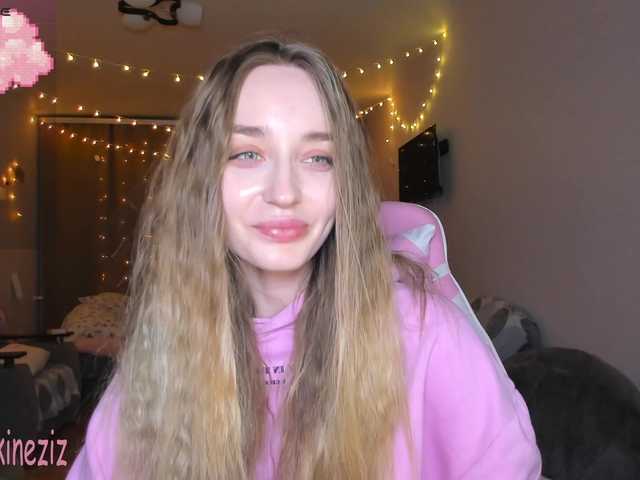 Polikinesis's BongaCams show and profile