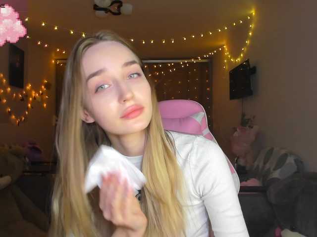 Polikinesis's BongaCams show and profile