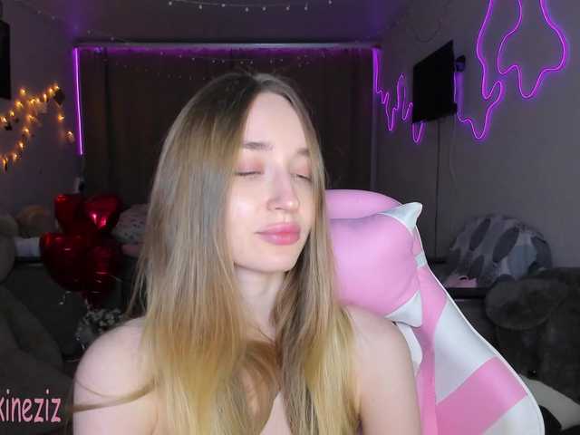 Polikinesis's BongaCams show and profile