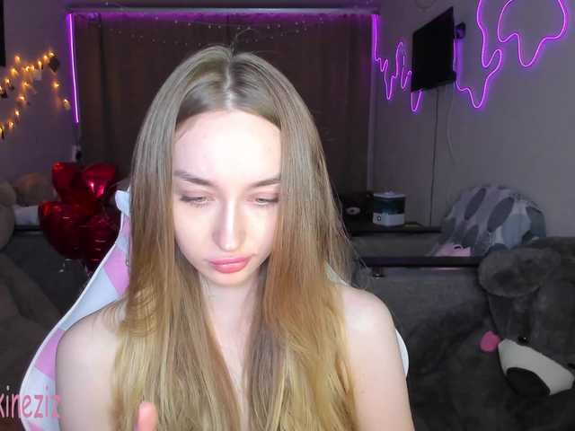 Polikinesis's BongaCams show and profile