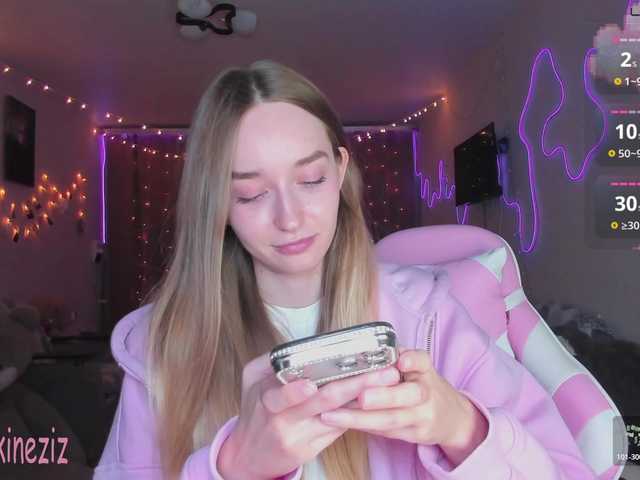 Polikinesis's BongaCams show and profile