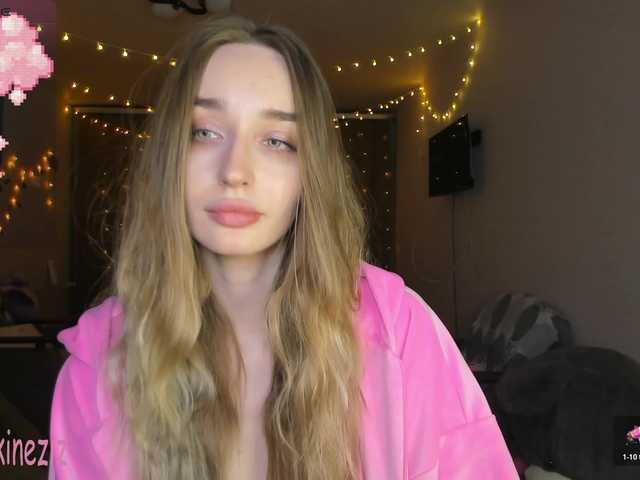 Polikinesis's BongaCams show and profile