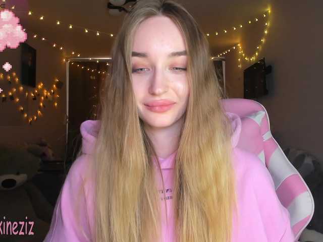 Polikinesis's BongaCams show and profile