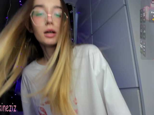 Polikinesis's BongaCams show and profile