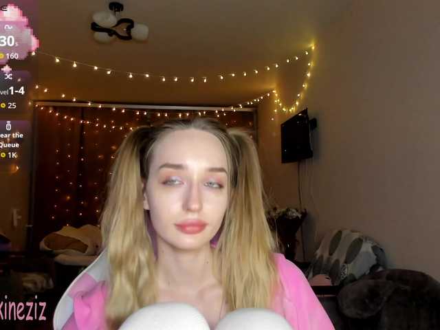 Polikinesis's BongaCams show and profile