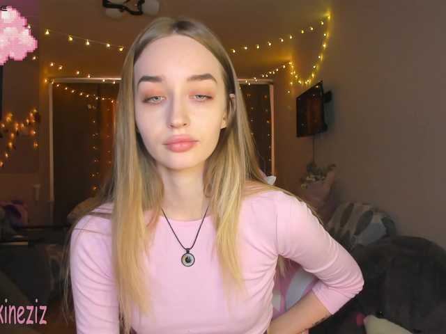 Polikinesis's BongaCams show and profile