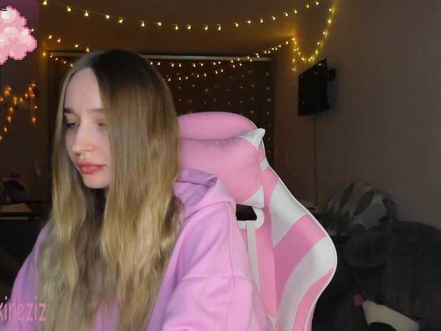 Polikinesis's BongaCams show and profile