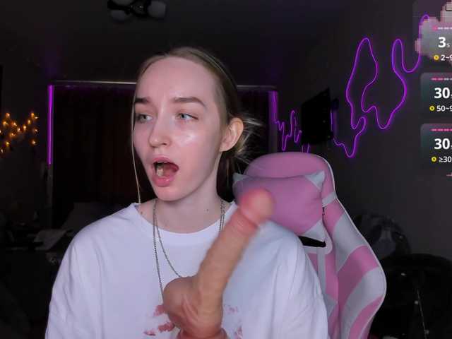 le modèle Polikinesis est en webcam porno dans un show sur le site bongacams, il possède les tags suivants: White/Caucasian,Blonde,Shaved