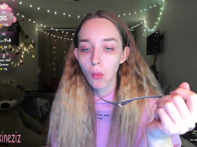 Polikinesis's BongaCams show and profile