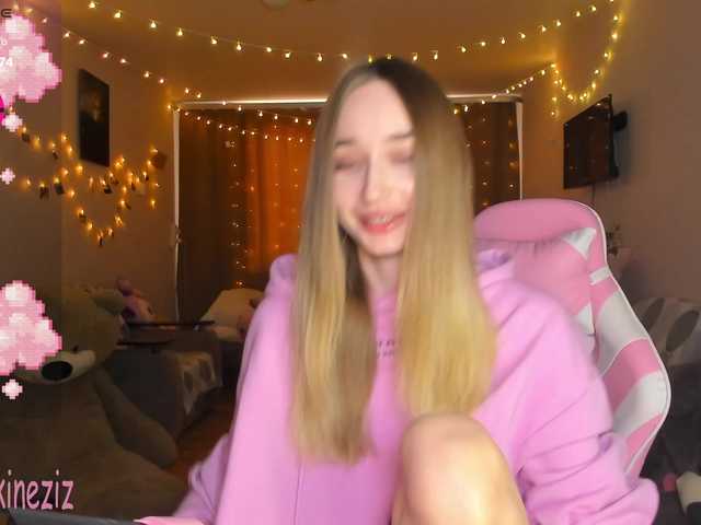 Polikinesis's BongaCams show and profile