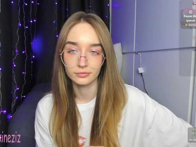 Polikinesis's BongaCams show and profile