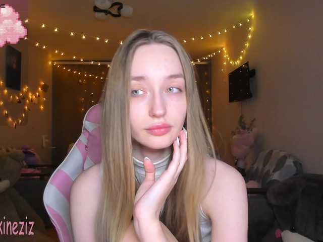 Polikinesis's BongaCams show and profile