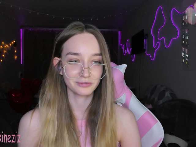 Polikinesis's BongaCams show and profile