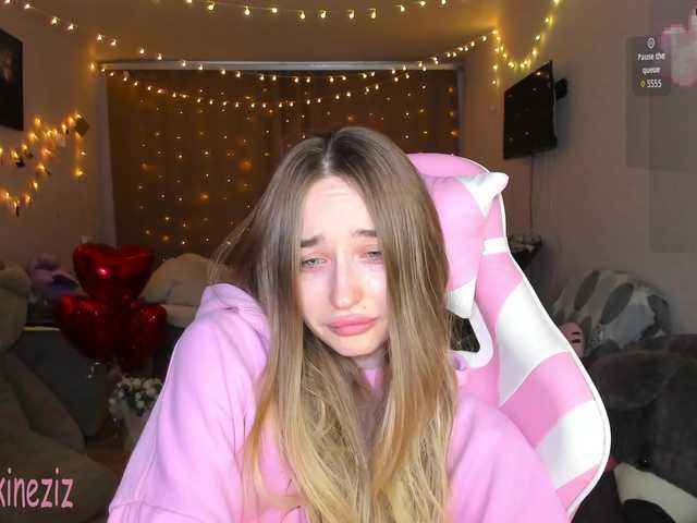 Polikinesis's BongaCams show and profile