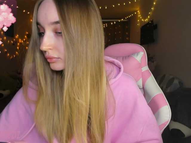 Polikinesis's BongaCams show and profile