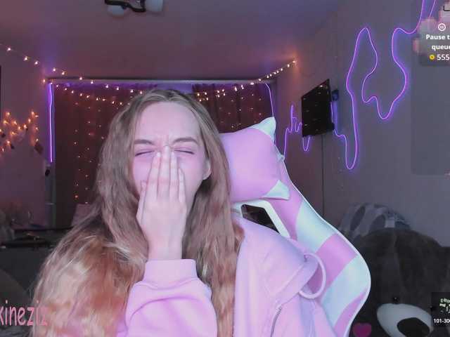 Polikinesis's BongaCams show and profile