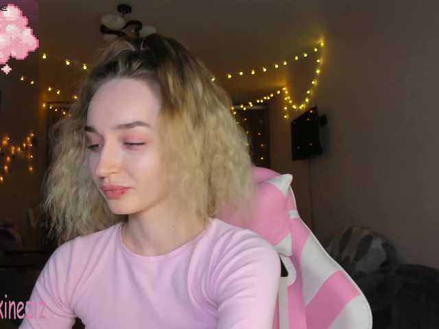 Polikinesis's BongaCams show and profile