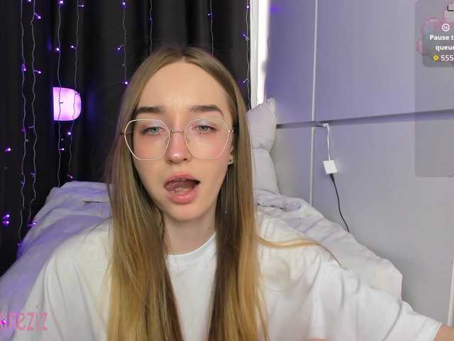 Polikinesis's BongaCams show and profile