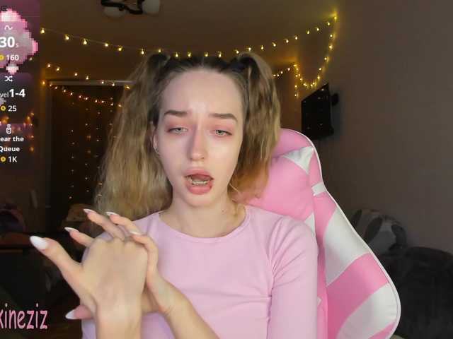 Polikinesis's BongaCams show and profile