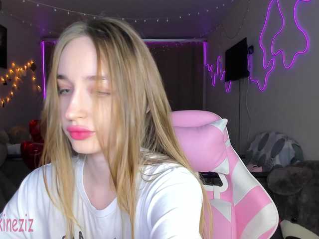 Polikinesis's BongaCams show and profile