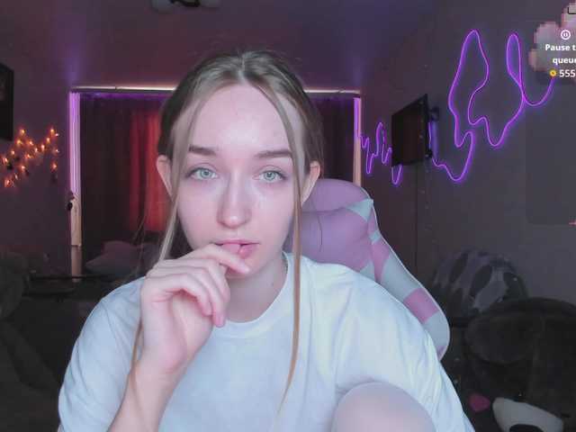 Polikinesis's BongaCams show and profile