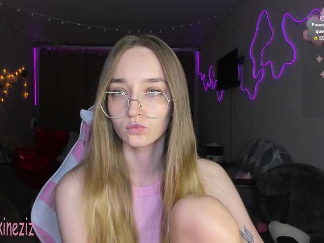 Polikinesis's BongaCams show and profile