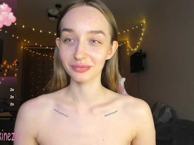 Polikinesis's BongaCams show and profile