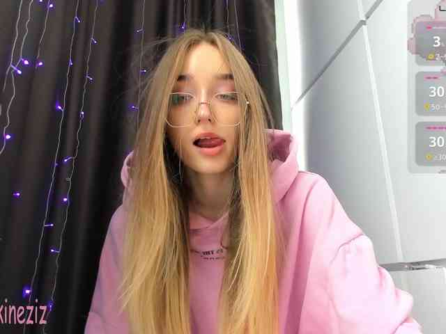 Polikinesis Live Webcam on BongaCams