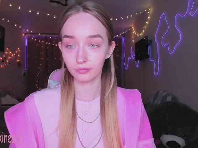 Polikinesis Live Webcam on BongaCams