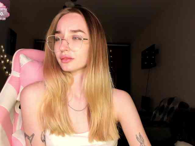 Polikinesis Live Webcam on BongaCams
