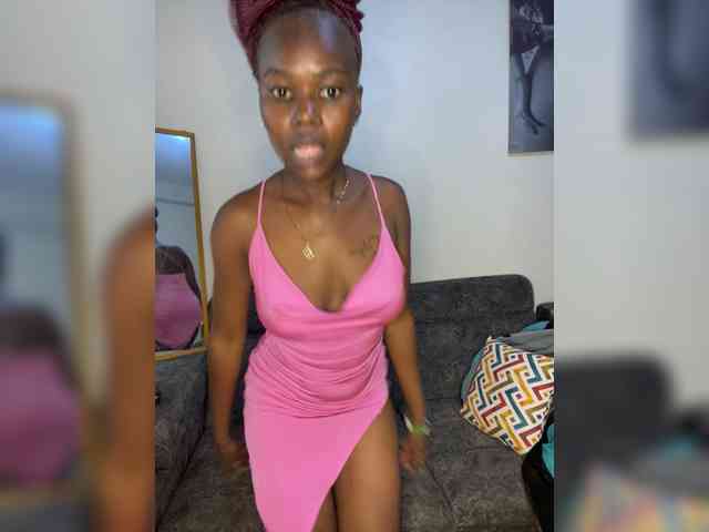 Pixieglow254 webcam