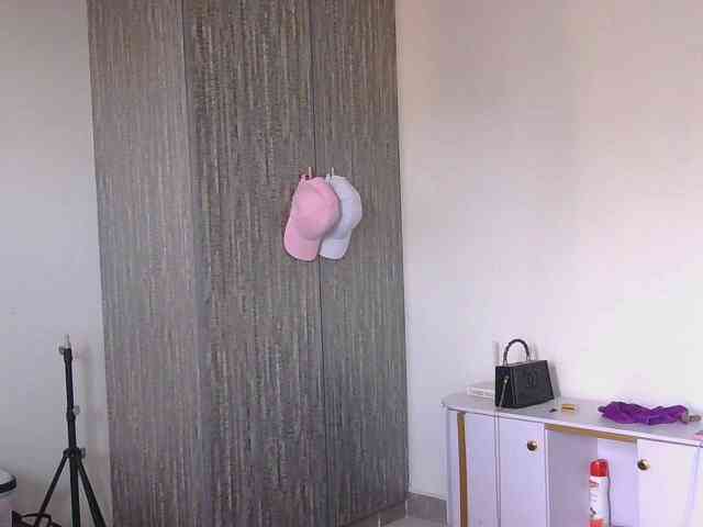 Pixieglow254 Live Webcam on BongaCams