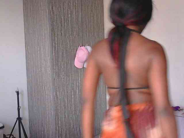 Pixieglow254 Live Webcam on BongaCams