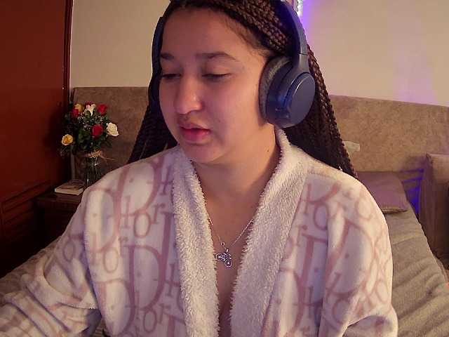 Silverlbeekerry's BongaCams show and profile