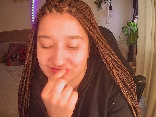 Silverlbeekerry's BongaCams show and profile