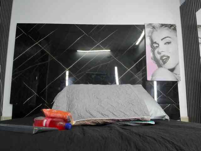 ada-brooke Live Webcam on BongaCams