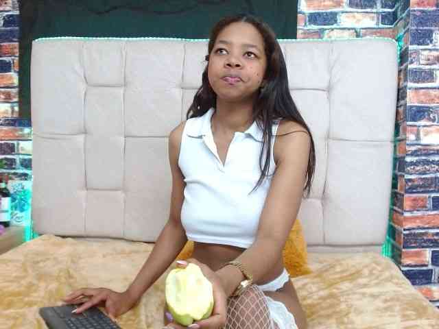 marilunabrown303av webcam