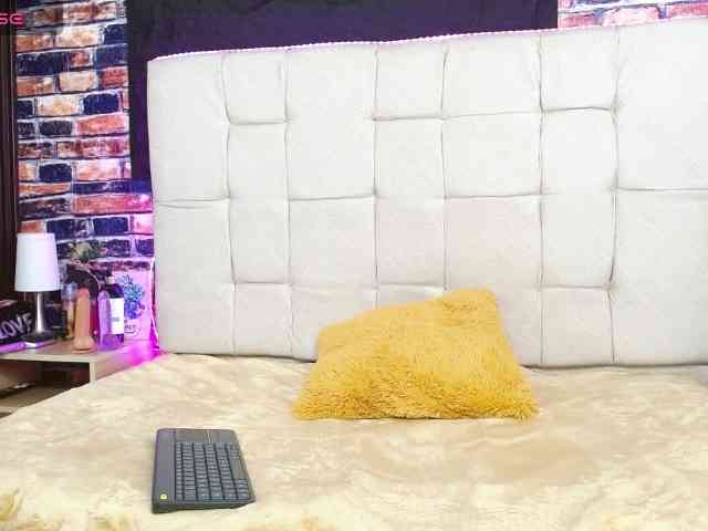 marilunabrown303av webcam