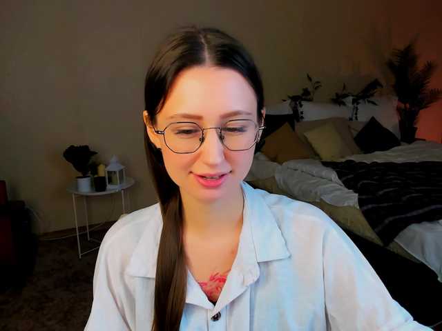 YourLovellyStory's BongaCams show and profile