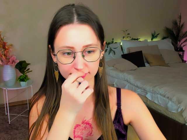 YourLovellyStory webcam bongacams model stream image