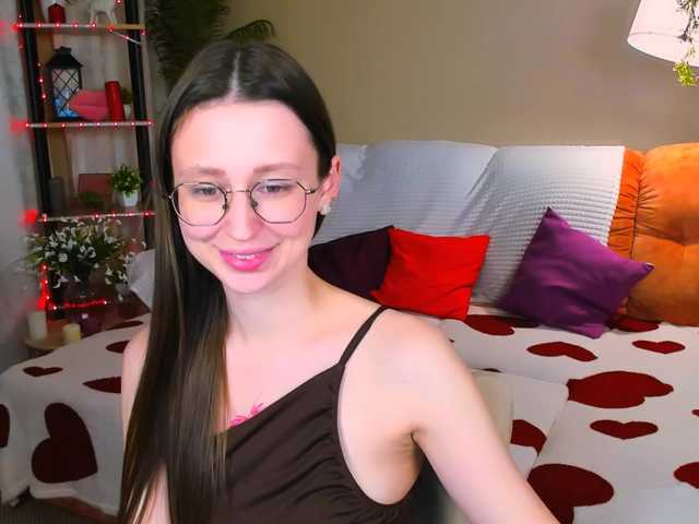 YourLovellyStory's BongaCams show and profile