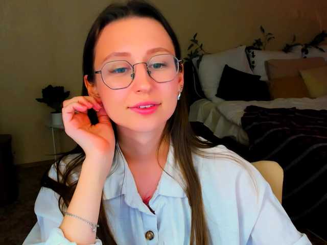 YourLovellyStory's BongaCams show and profile