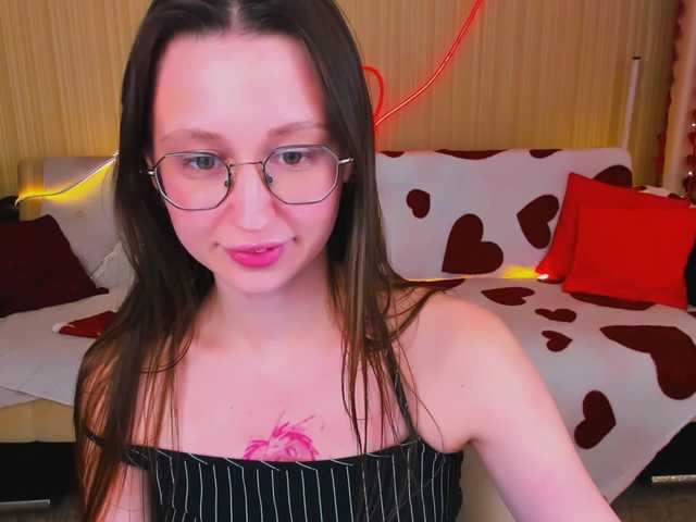 YourLovellyStory webcam bongacams model stream image