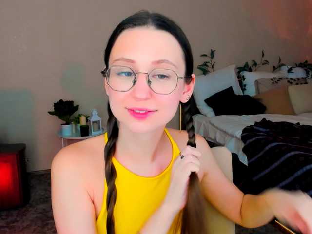 YourLovellyStory's BongaCams show and profile