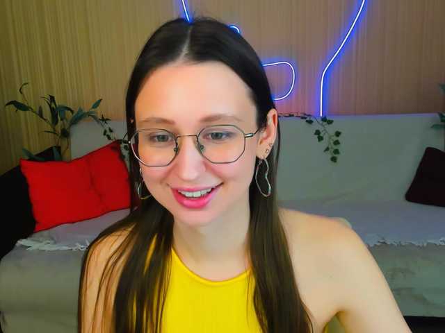 YourLovellyStory's BongaCams show and profile