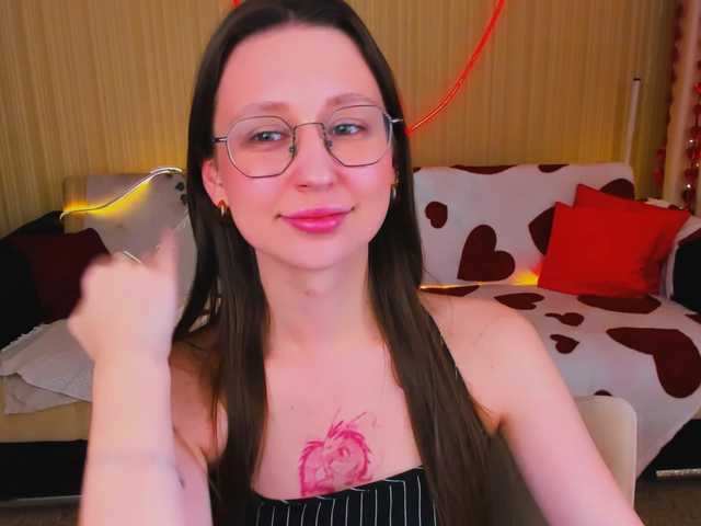 YourLovellyStory's BongaCams show and profile