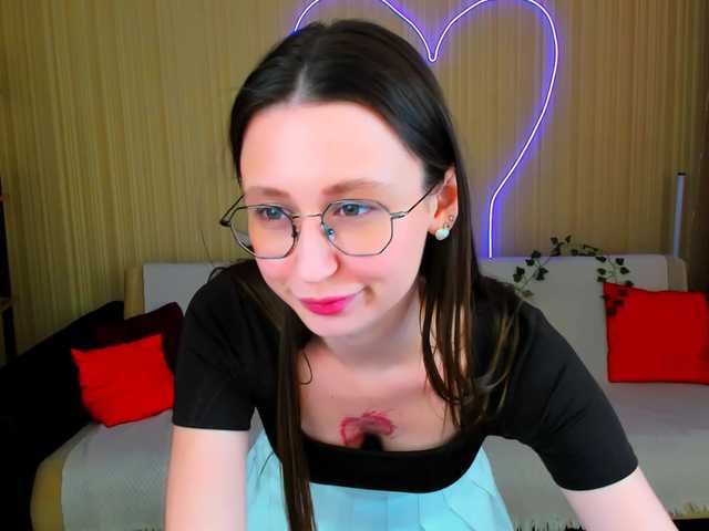 YourLovellyStory's BongaCams show and profile