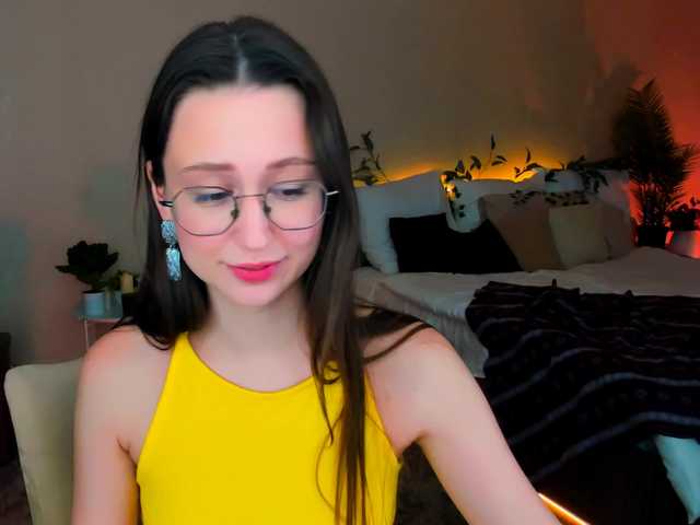 YourLovellyStory webcam